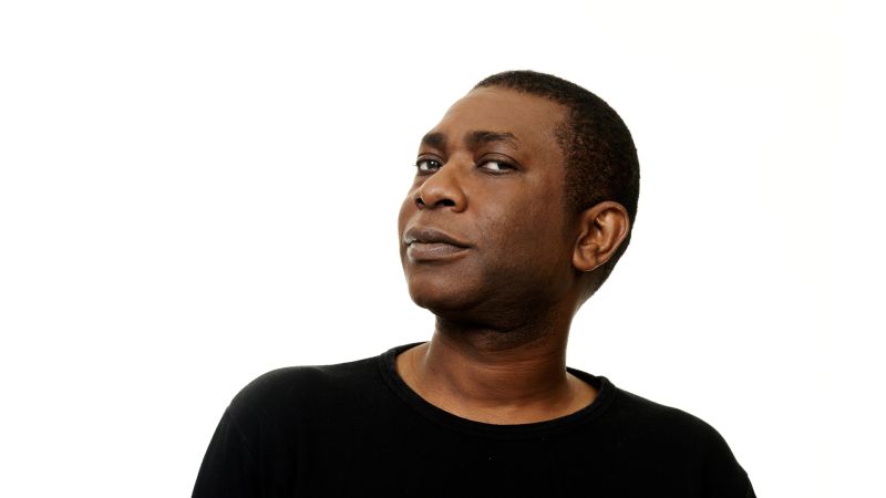 Datei:Youssou N'Dour background.jpg