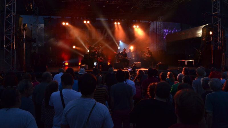 Datei:Dupain background.jpg