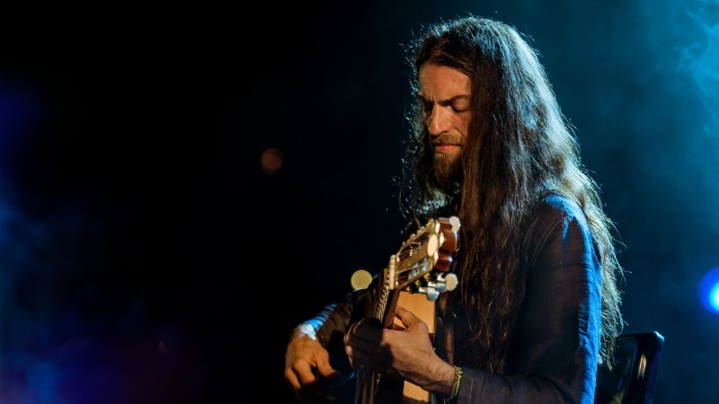 Datei:Estas Tonne background.jpg