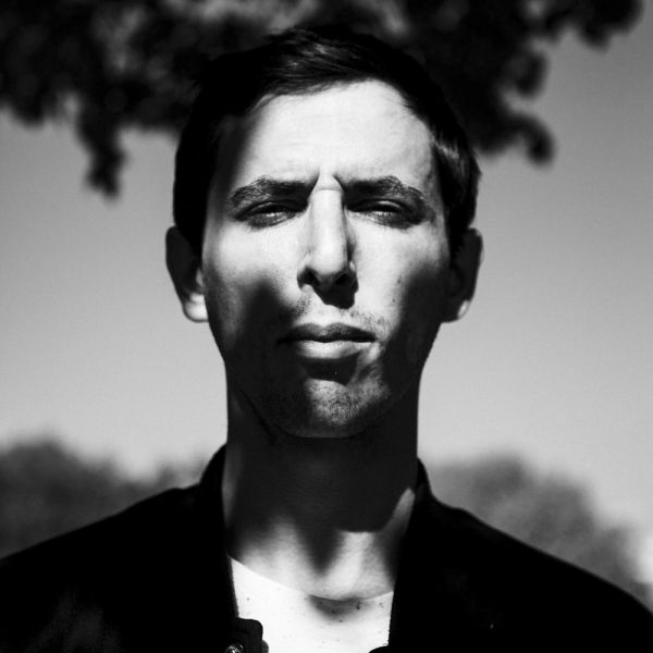 Datei:The Avener.jpg