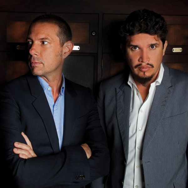 Datei:Thievery Corporation.jpg