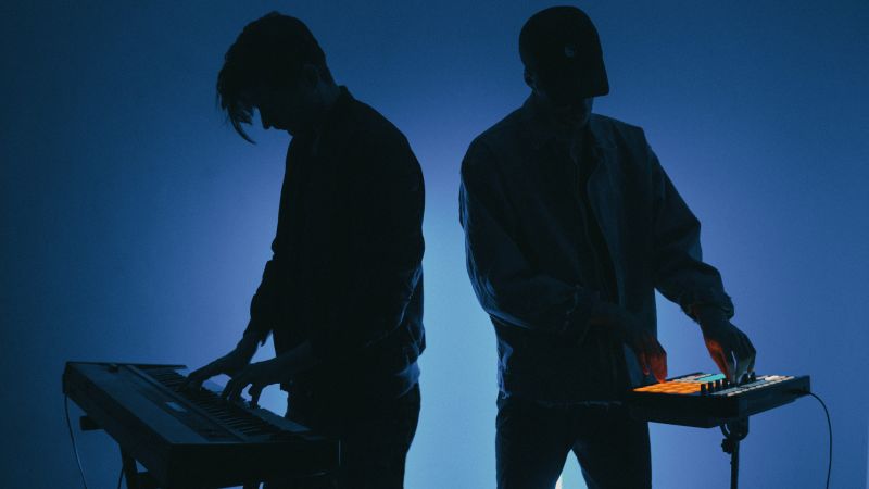 Datei:TWO LANES background.jpg