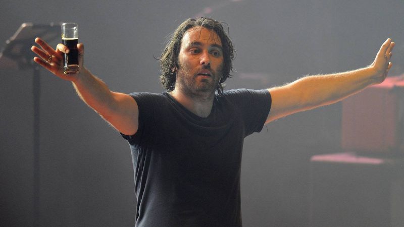 Datei:Damien Saez background.jpg