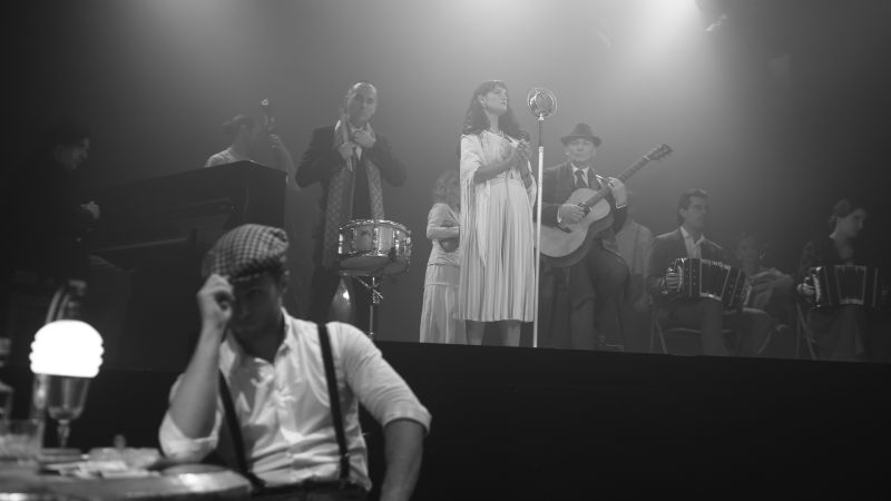 Datei:Plaza Francia Orchestra background.jpg