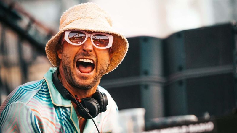 Datei:Fisher background.jpg