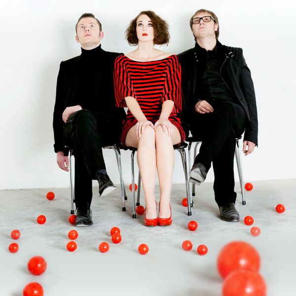 Datei:Hooverphonic.jpg