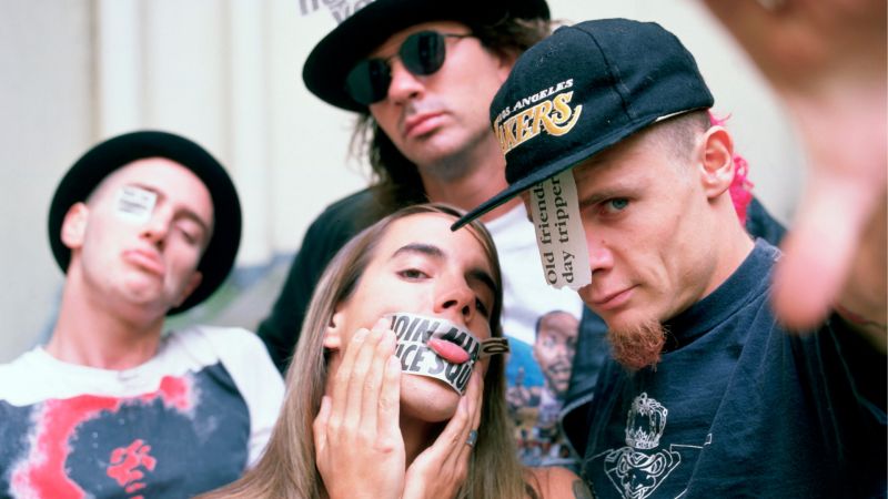 Datei:Red Hot Chili Peppers background.jpg